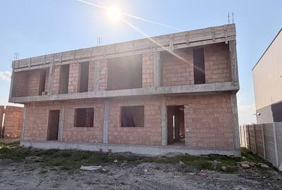 Casă cu 4 camere în Săcălaz