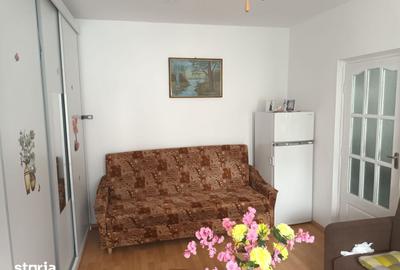 Apartament cu 2 camere decomandat, mobilat în Vitan