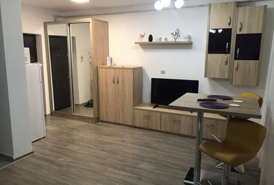 Garsonieră decomandată în Trivale