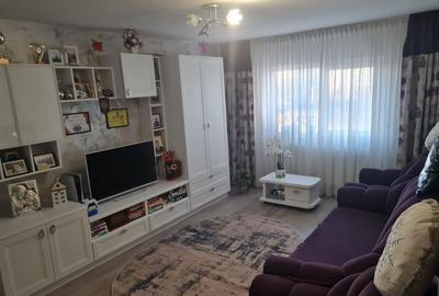 Apartament cu 2 camere decomandat, mobilat în Cug