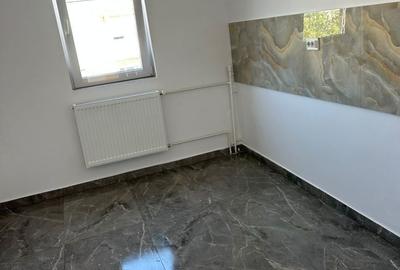 Apartament cu 2 camere semidecomandat în Girocului