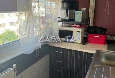Apartament cu 3 camere decomandat, mobilat în 9 Mai - 8