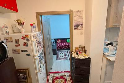 Apartament cu 2 camere decomandat în Tei