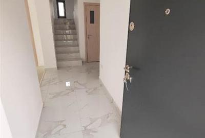 Casă cu 4 camere cu Teren 280 Mp în Alexandriei - 2