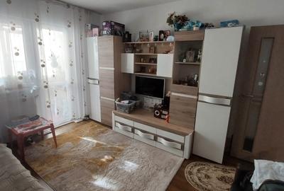 Apartament cu 3 camere decomandat în Păcurari