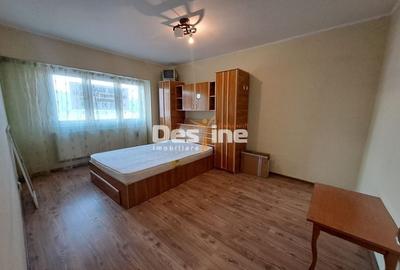 Apartament cu 3 camere decomandat, mobilat în Dacia