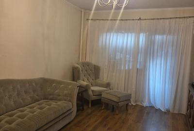 Apartament cu 3 camere decomandat în Dristor