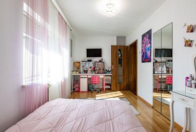Casă individuală cu 8 camere cu Teren 397 Mp în Central - 30