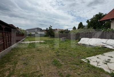 Casă cu 5 camere cu Teren 793 Mp în Central - 1