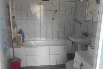 Casă cu 3 camere cu Teren 600 Mp în Central - 2