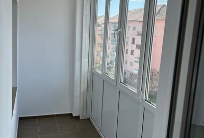 Apartament cu 4 camere decomandat în Vitrometan - 5