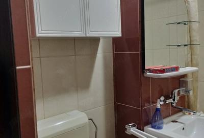 Apartament cu 2 camere decomandat în Craiter