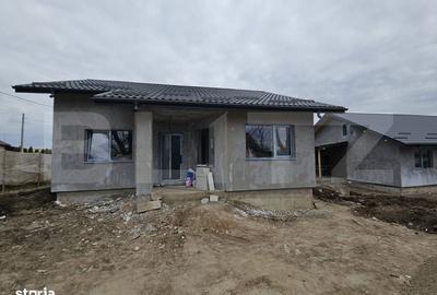 Casă cu 3 camere în Vocotești - 1