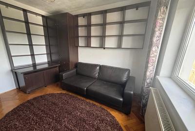 Apartament cu 3 camere decomandat în Aradului - 3