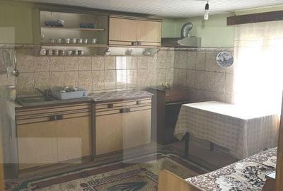Casă cu 4 camere în Progresul
