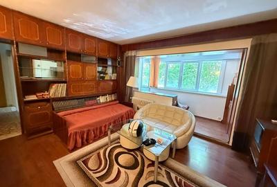 Apartament cu 3 camere semidecomandat în Berceni - 2