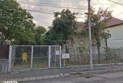 Casă cu 3 camere decomandat cu Teren 492 Mp în Sub Arini