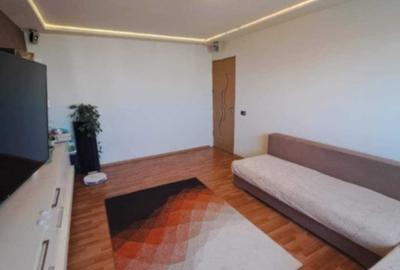 Apartament cu 2 camere decomandat în Exterior Vest