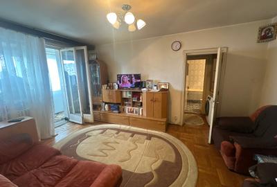 Apartament cu 3 camere semidecomandat în 1 Mai - 1
