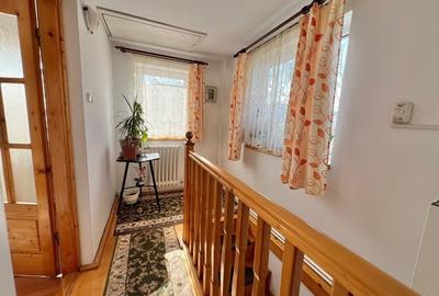 Casă cu 3 camere în Central