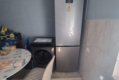 Apartament cu 2 camere decomandat în Km 5 - 2
