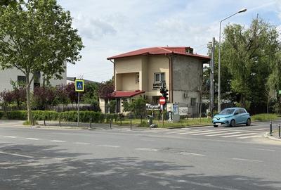 Casă cu 4 camere în Șișești - 2