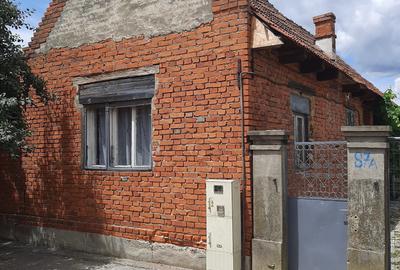 Casă cu 2 camere în Central