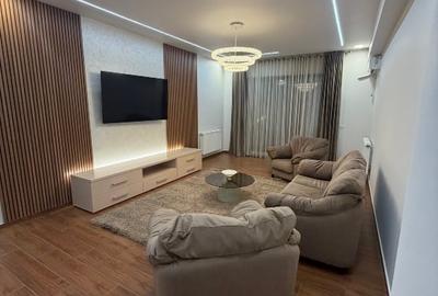 Apartament cu 3 camere decomandat, mobilat în Central