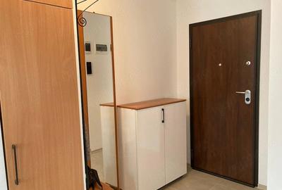 Apartament cu 2 camere semidecomandat în Tractorul