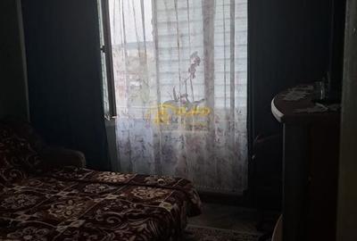 Apartament cu 3 camere decomandat în Gară