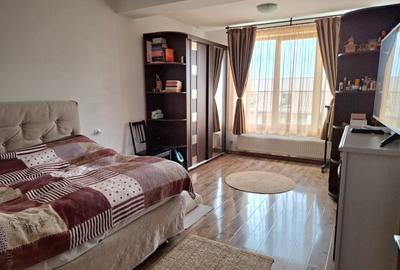 Apartament cu 4 camere semidecomandat în Central - 4