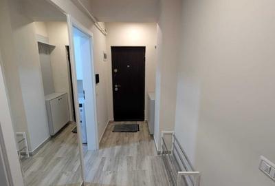 Apartament cu 2 camere semidecomandat în Valea Adâncă