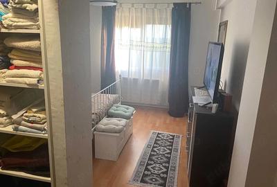 Apartament cu 3 camere semidecomandat în Central - 2
