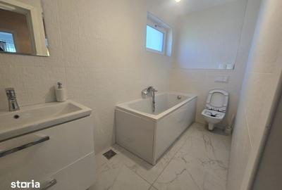 Casă cu 4 camere cu Teren 200 Mp în Bucium