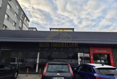 Spațiu comercial, de 600 mp, în Central