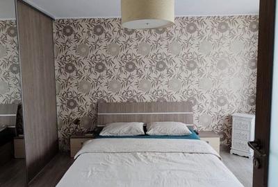 Apartament cu 3 camere semidecomandat, mobilat în Semicentral