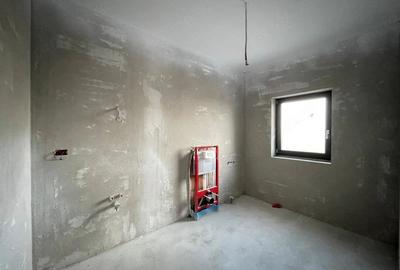 Casă cu 4 camere cu Teren 298 Mp în Urseni