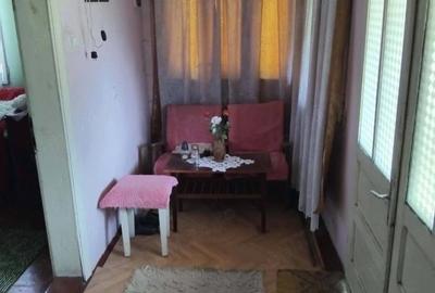Casă cu 2 camere cu Teren 472 Mp în Stânceni