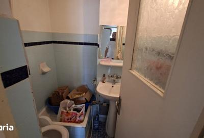 Apartament cu 4 camere în Republicii