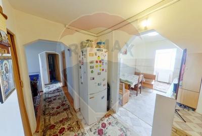 Apartament cu 3 camere decomandat, mobilat în Central - 4