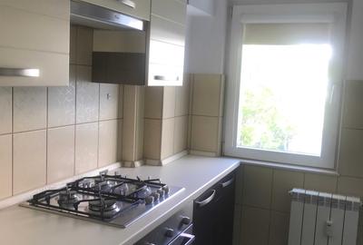 Garsonieră decomandată în Muncii