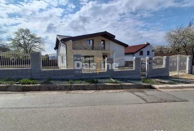 Casă cu 6 camere cu Teren 500 Mp în Valea Adâncă