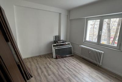 Apartament cu 3 camere în Colentina