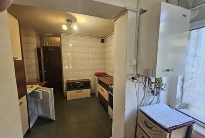 Apartament cu 2 camere decomandat în Eremia