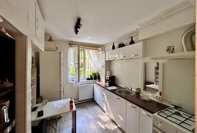Apartament cu 2 camere semidecomandat, mobilat în Nord