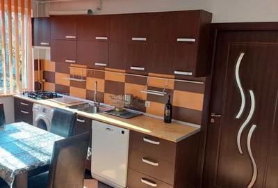 Apartament cu 2 camere decomandat în Tudor