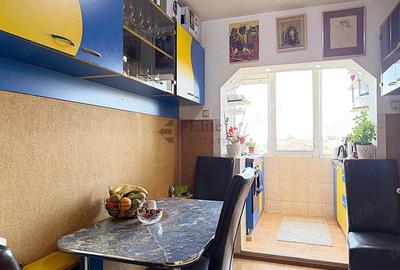 Apartament cu 3 camere decomandat în Nufărul - 8