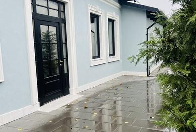 Casă cu 2 camere decomandat în Central - 1