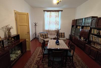 Casă cu 4 camere în Central - 15