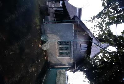 Casă cu 3 camere în Vânători - 1